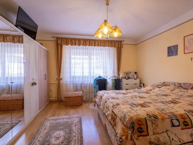 Eladó ház Pécs, Szabolcsfalu 186 nm