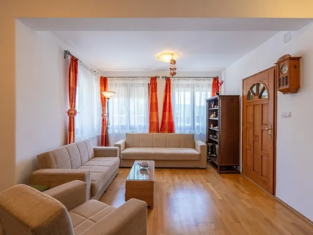 Eladó ház Pécs, Szabolcsfalu 186 nm