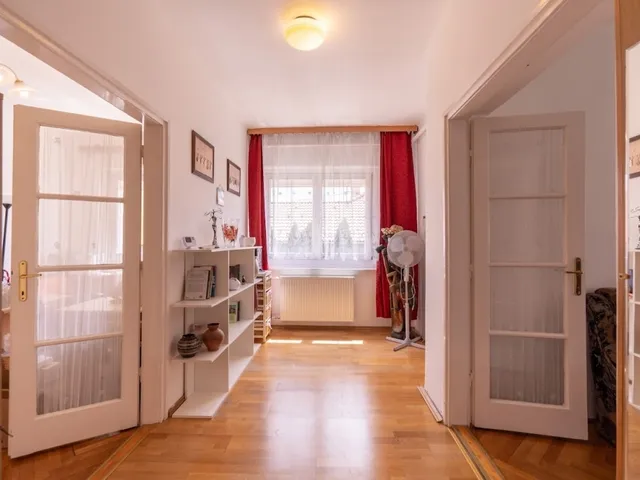 Eladó ház Pécs, Szabolcsfalu 186 nm