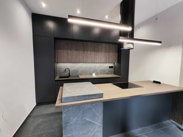 Eladó kereskedelmi és ipari ingatlan Pécs, Belváros 90 nm