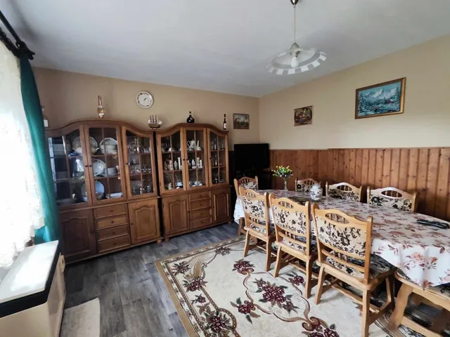 Eladó ház Pécs, Ledina 150 nm