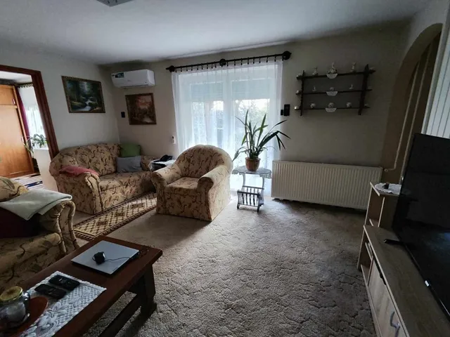Eladó ház Pécs, Ledina 150 nm