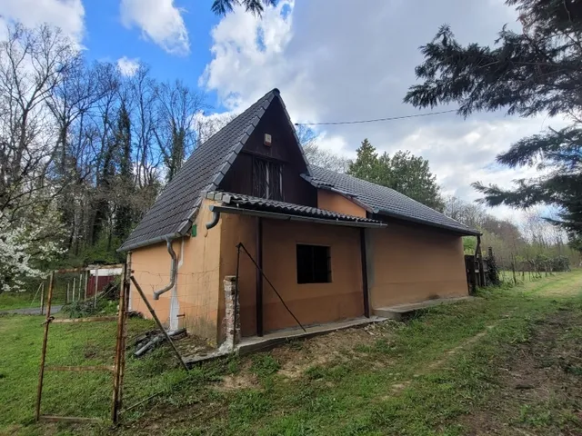 Eladó telek Pécsbagota 2135 nm