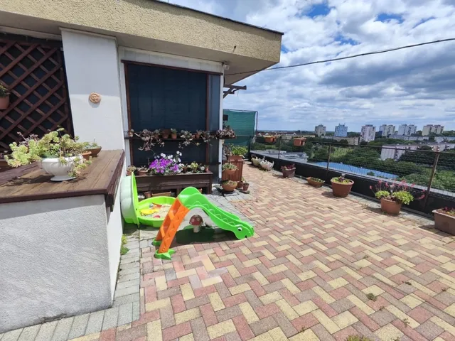 Eladó lakás Pécs, Kertváros 63 nm