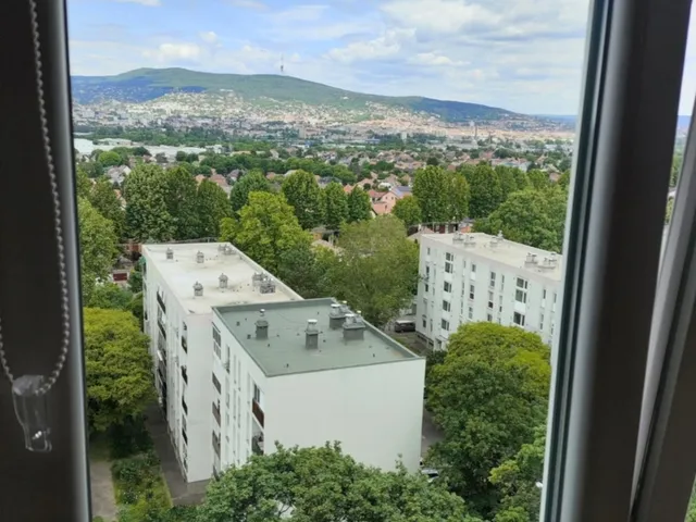 Eladó lakás Pécs, Kertváros 63 nm