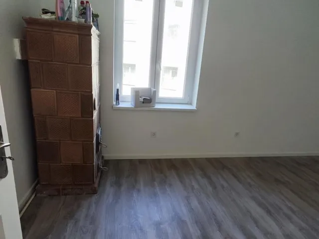 Eladó lakás Komló 76 nm