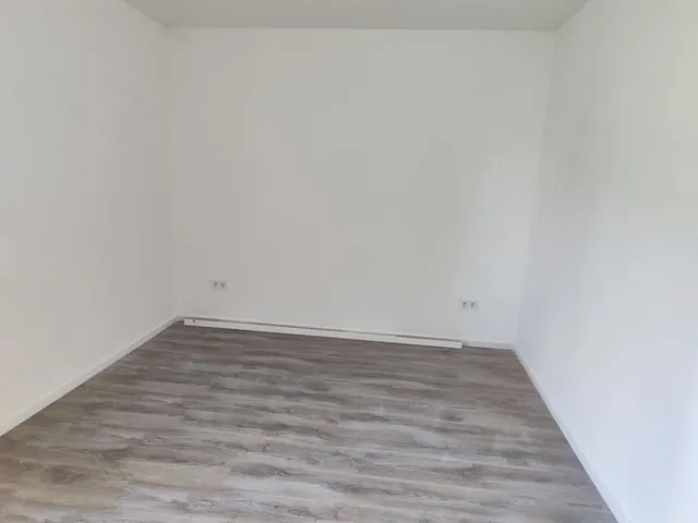 Eladó lakás Komló 76 nm