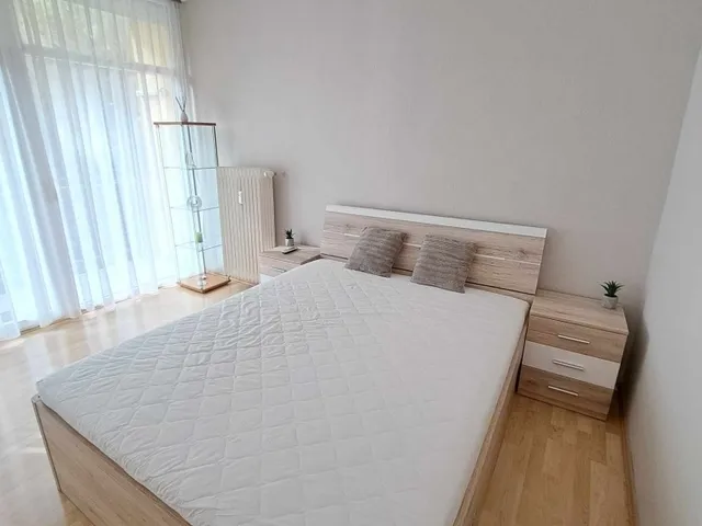 Kiadó lakás Pécs, Uránváros 54 nm