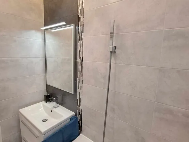 Kiadó lakás Pécs, Uránváros 54 nm
