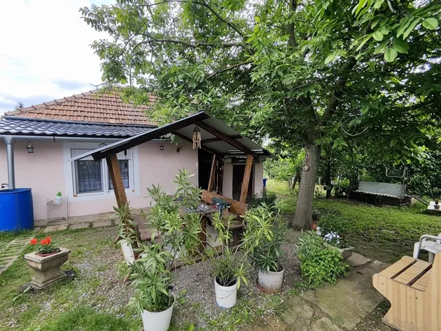 Eladó ház Pécs, Zsebedomb 45 nm