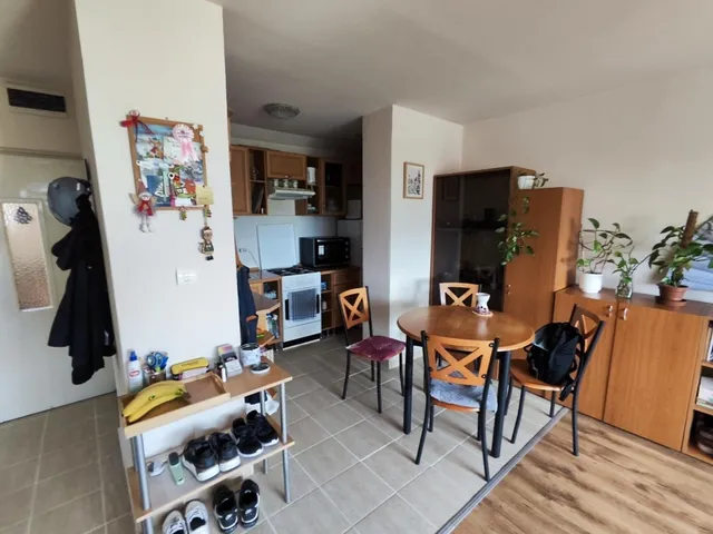 Kiadó lakás Pécs, Uránváros 45 nm