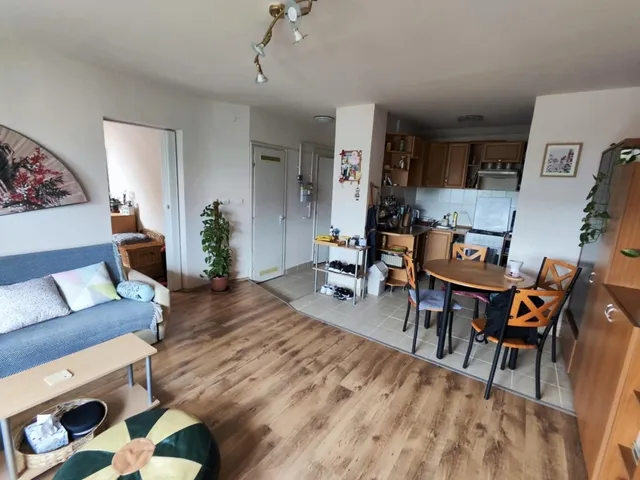 Kiadó lakás Pécs, Uránváros 45 nm