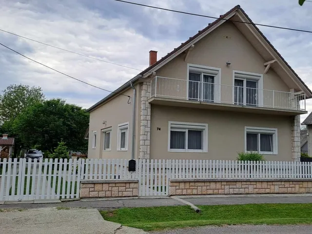 Eladó ház Harkány 230 nm