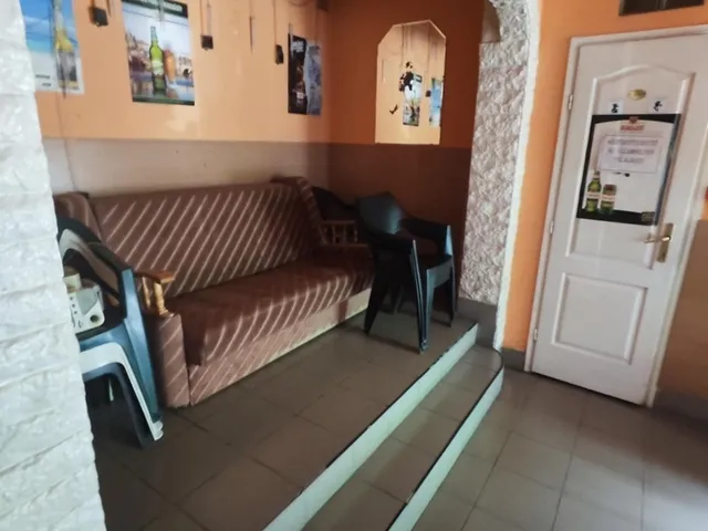 Eladó kereskedelmi és ipari ingatlan Pécs, Kertváros 68 nm