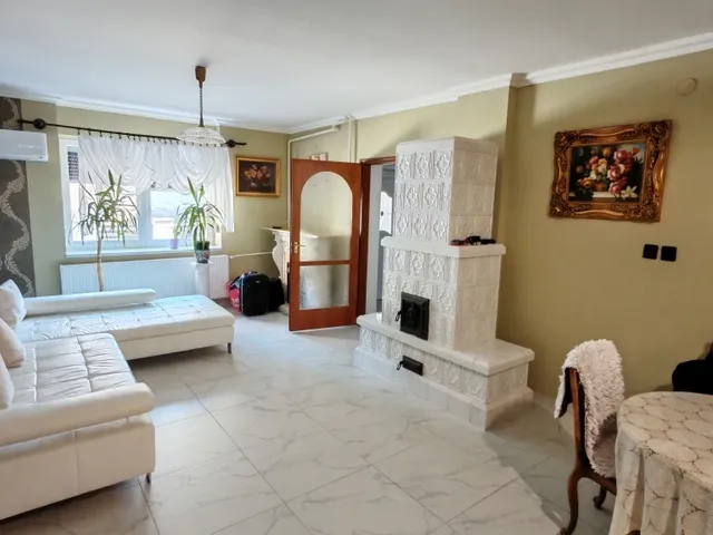 Eladó ház Szigetvár, Móra Ferenc-lakótelep 160 nm