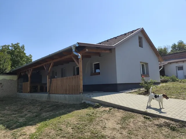 Eladó ház Bogád 126 nm