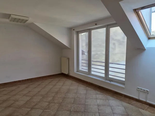 Kiadó kereskedelmi és ipari ingatlan Pécs, Belváros 118 nm