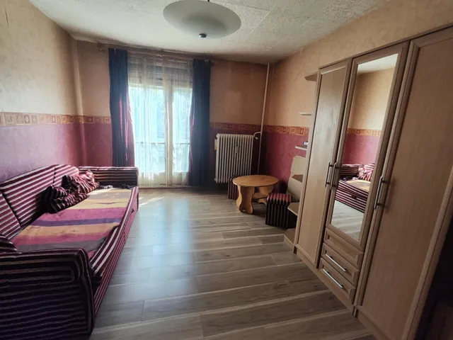 Kiadó lakás Pécs, Egyetemváros 47 nm