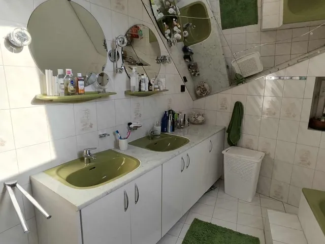 Eladó ház Pécs, Kertváros 240 nm