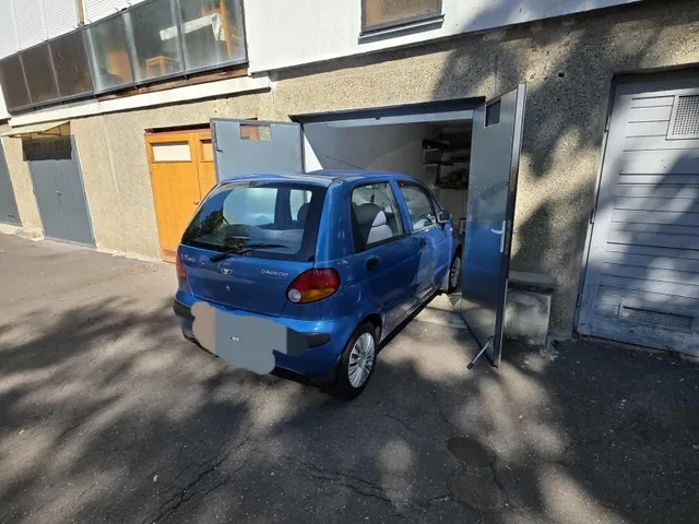 Eladó garázs Pécs, Uránváros 10 nm