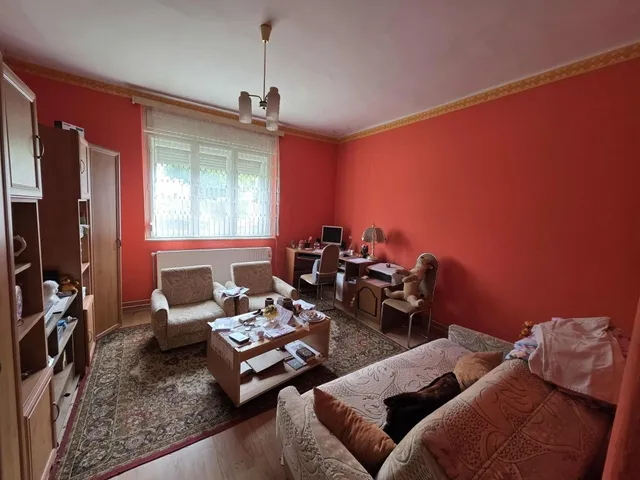 Eladó ház Pécs, Vasas 76 nm