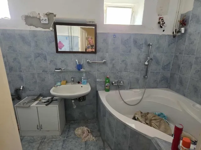 Eladó ház Pécs, Vasas 76 nm