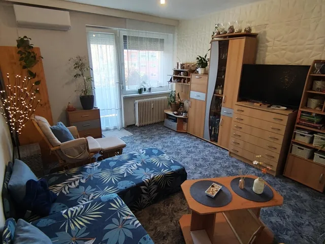 Eladó lakás Komló, Kökönyös 52 nm