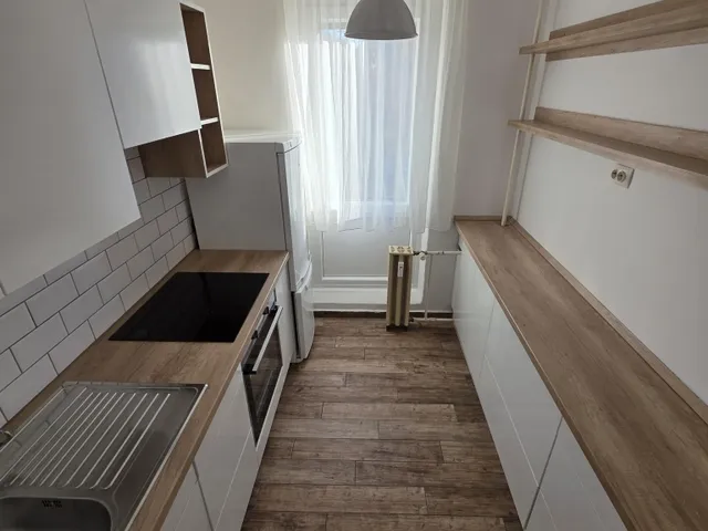 Eladó lakás Pécs, Kertváros 39 nm