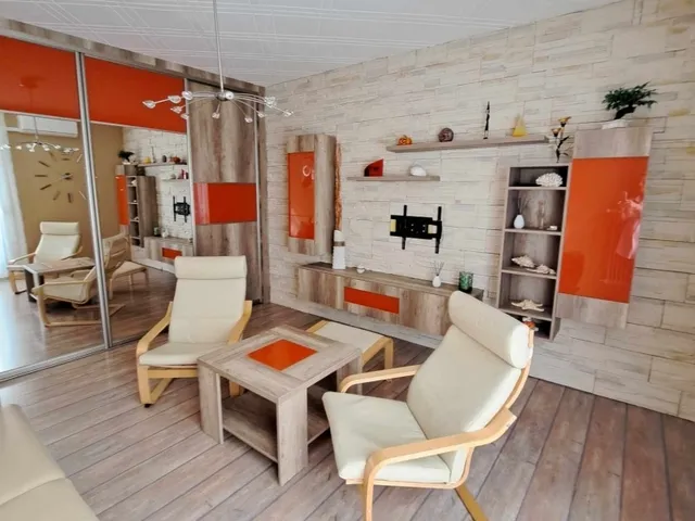 Kiadó lakás Pécs, Uránváros 54 nm