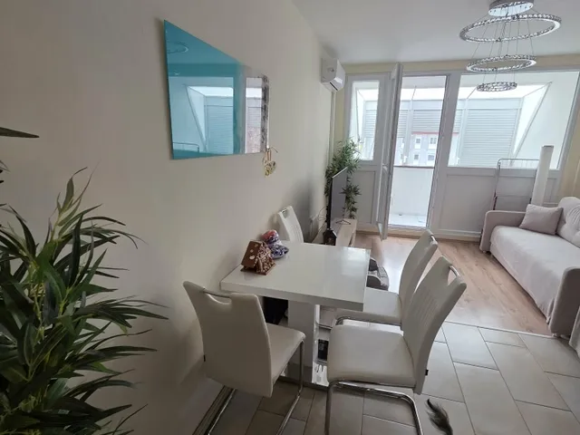 Eladó lakás Pécs, Kertváros 52 nm