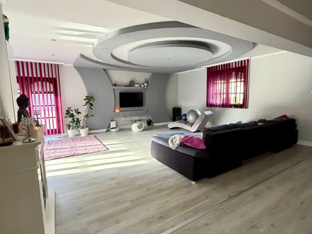 Eladó ház Kozármisleny 187 nm