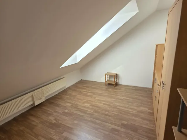 Kiadó lakás Pécs, Uránváros 50 nm