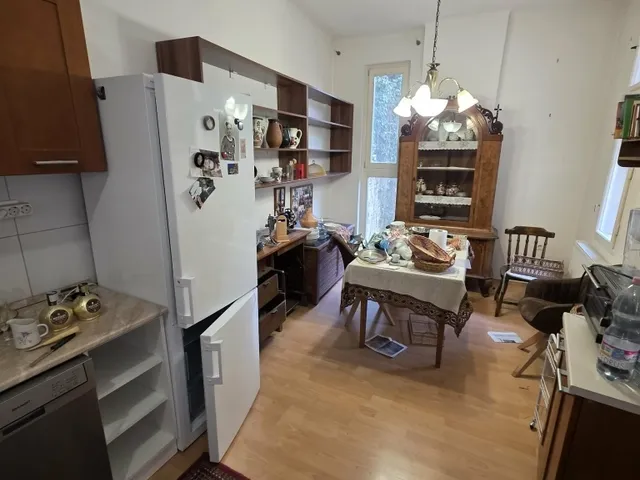 Eladó lakás Pécs, Belváros 77 nm