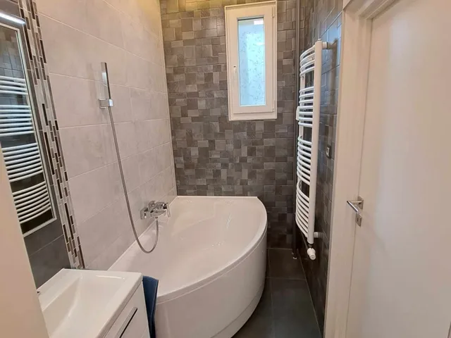 Kiadó lakás Pécs, Uránváros 54 nm