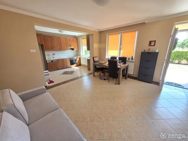 Eladó ház Vásárosbéc 83 nm