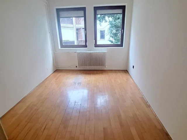 Kiadó lakás Pécs, Belváros 90 nm