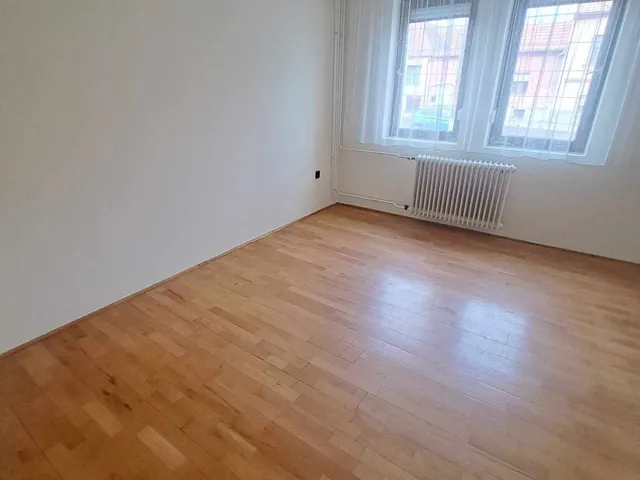Kiadó lakás Pécs, Belváros 90 nm