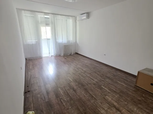 Kiadó lakás Pécs, Kertváros 52 nm