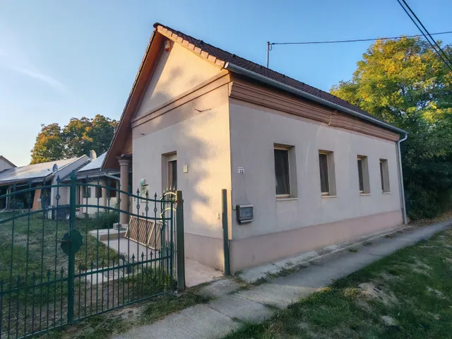Eladó ház Merenye 142 nm