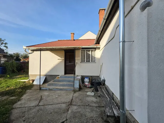 Eladó ház Pécs, Kovácstelep 70 nm