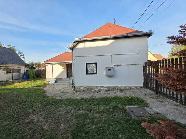 Eladó ház Pécs, Kovácstelep 70 nm