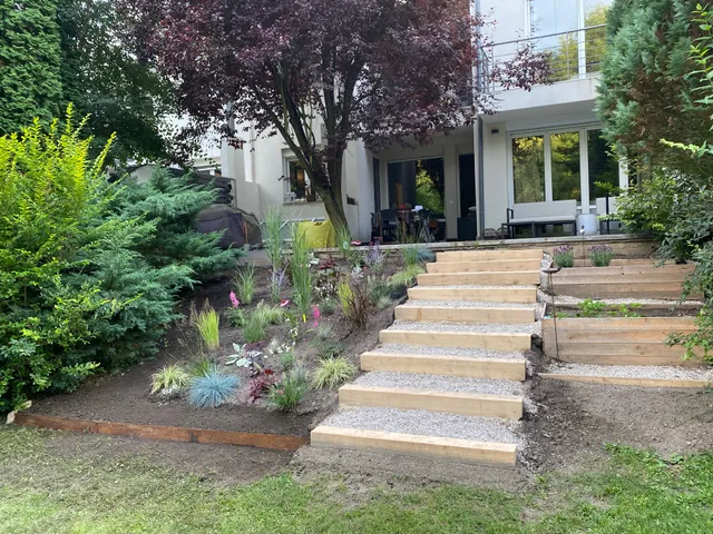 Eladó ház Budapest II. kerület, Szakadék 414 nm