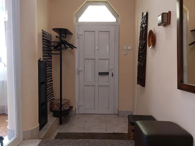 Eladó ház Kecskemét, 1 200 nm