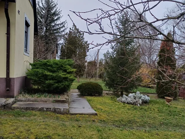 Eladó ház Töltéstava 35 nm