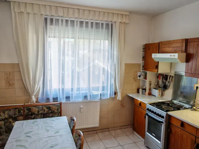 Eladó lakás Győr, Révfalu 72 nm