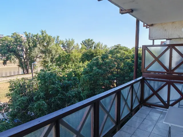 Eladó lakás Győr, Révfalu 72 nm