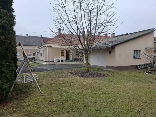 Eladó ház Győr, Szabadhegy 80 nm