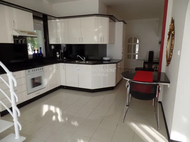 Eladó ház Lajosmizse 170 nm