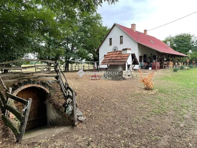 Eladó ház Kiskunmajsa 200 nm