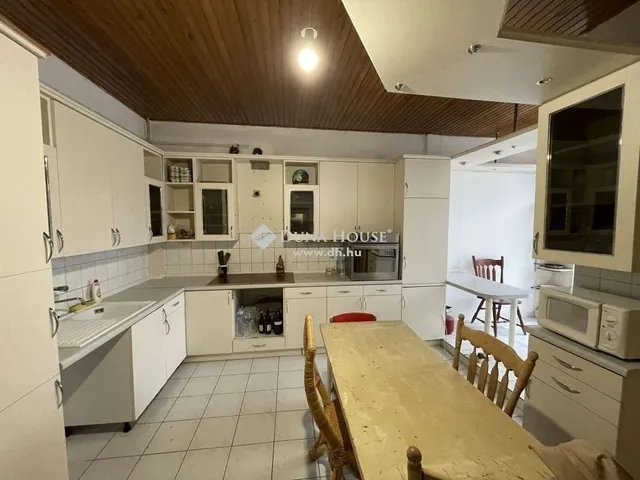 Eladó ház Szeged, Alsóváros 213 nm